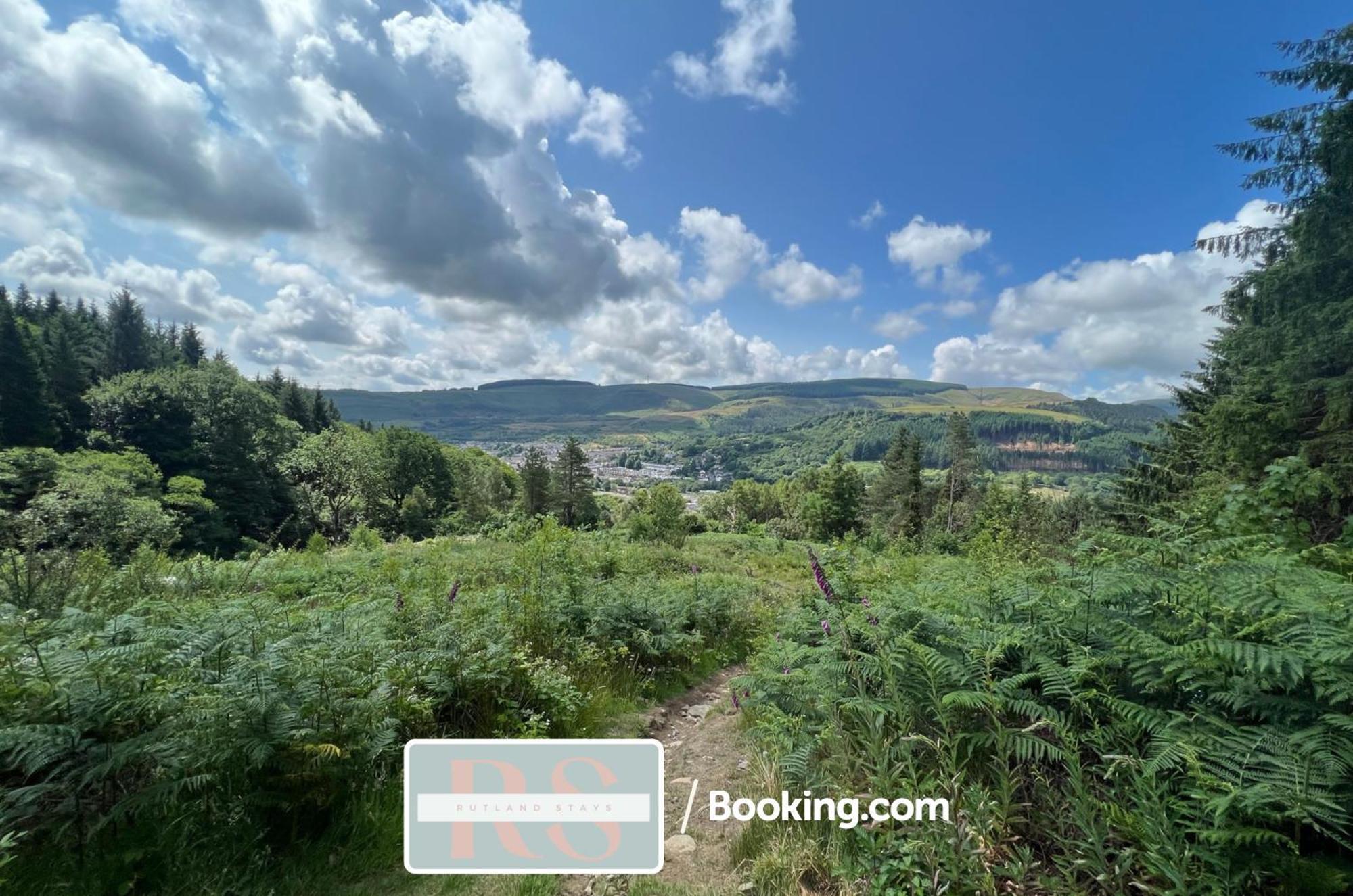 Contractors Accommodation South Wales By Rutland Stays Short Lets & Serviced Accommodation Pentre Treorky ภายนอก รูปภาพ